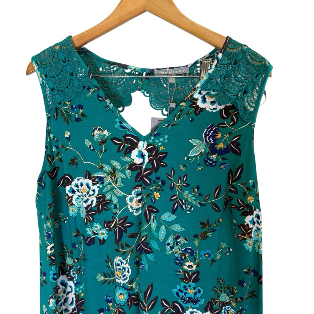 NWT Daniel Rainn Blue Green Floral Lace Embellished Cut Out Blouse sz 1X